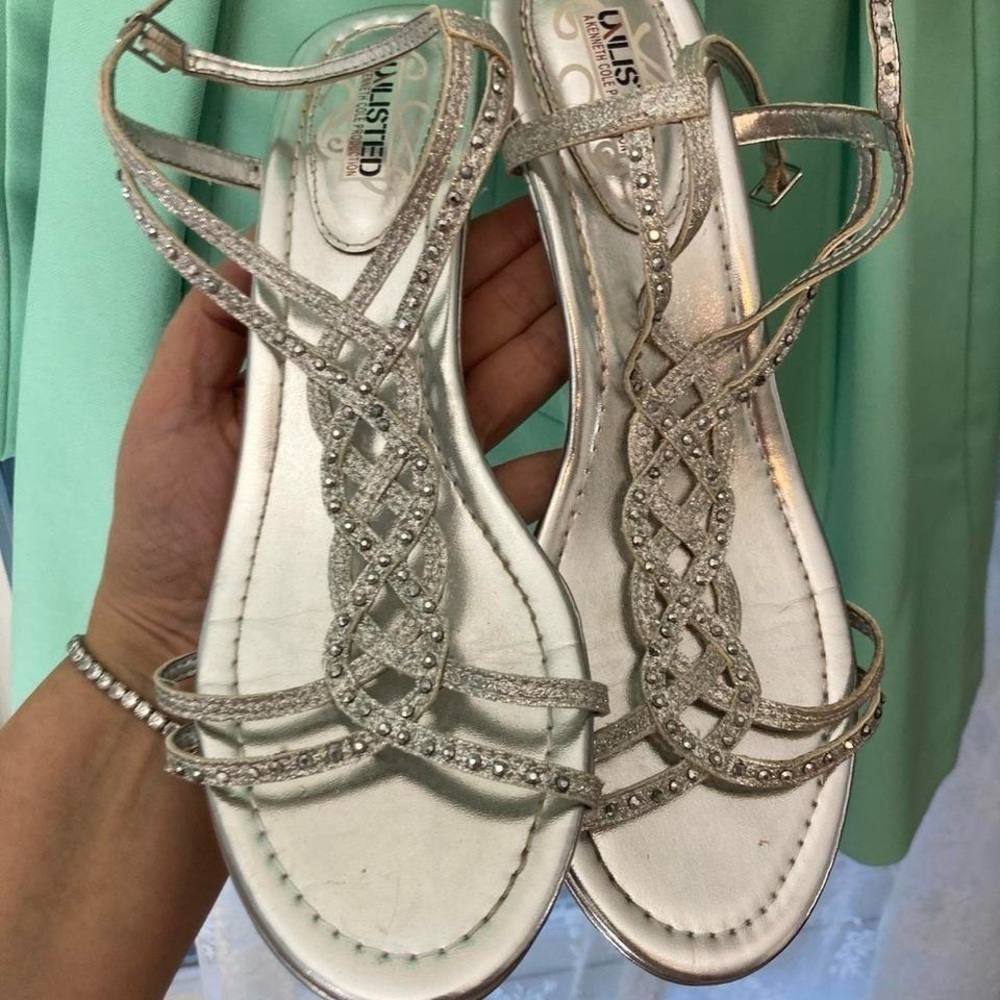 Unlisted Kenneth Cole Silver sparkly beaded sandals w diamanté details 10